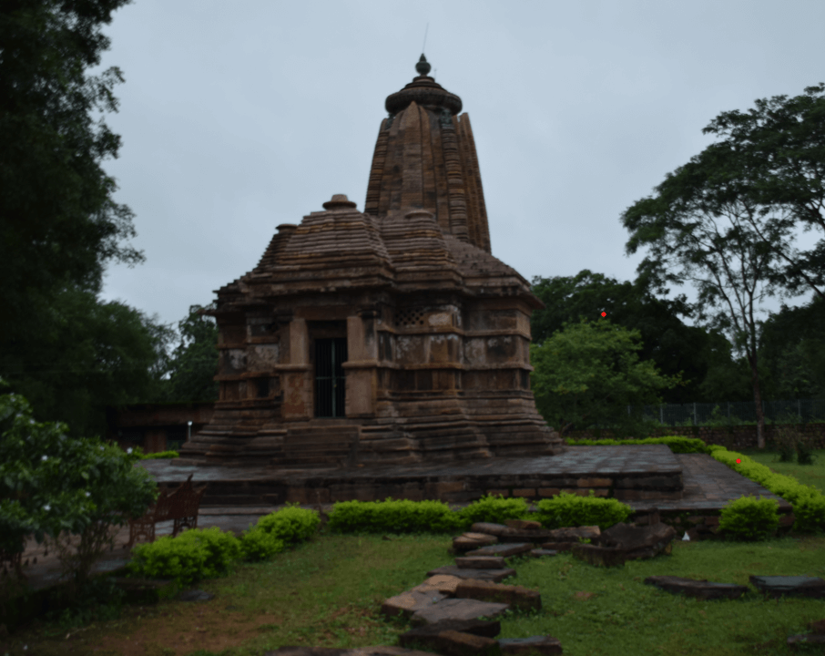 A temple on my way to Rambha Falls