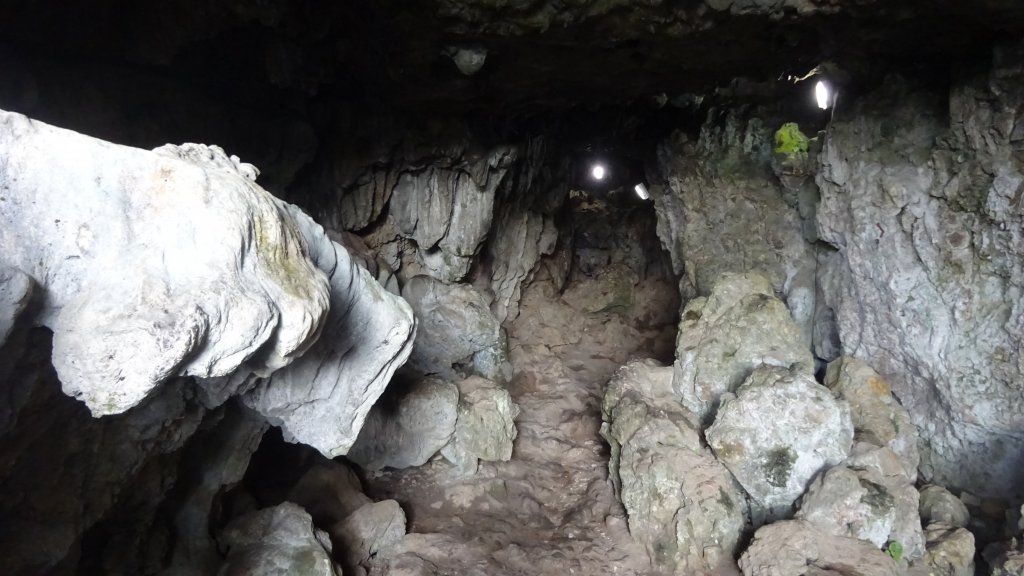 Mawjymbuin Cave,Shillong