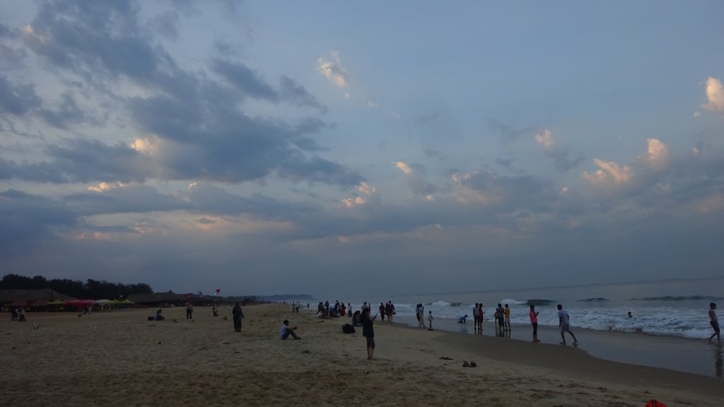 Early morning vibes at Baga Beach