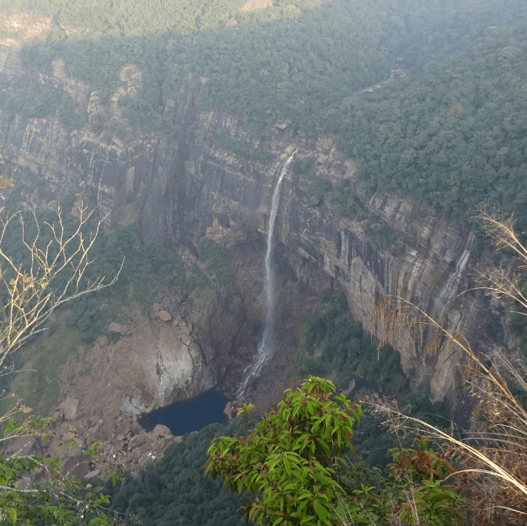 Nohkalikai Falls