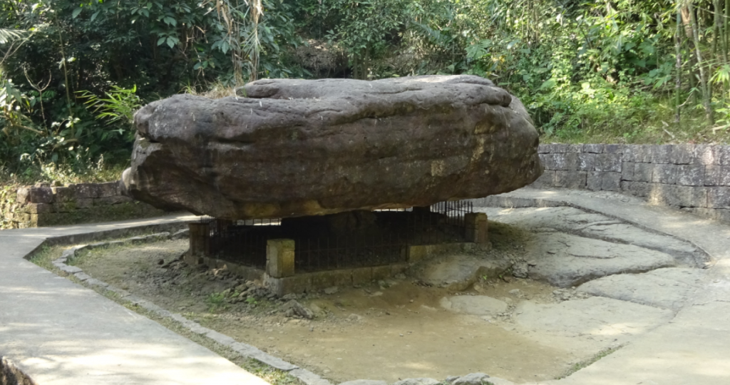 Mysterious floating rock of Mawlynnong