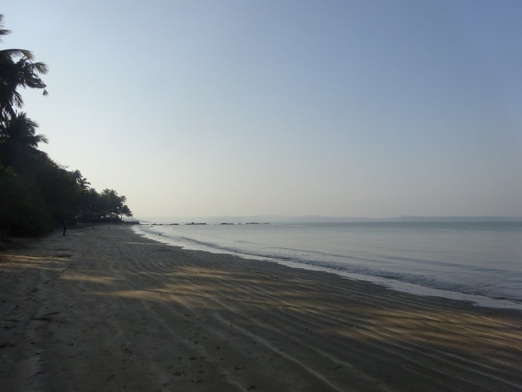 Miramar Beach,Dona paula